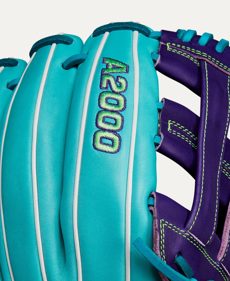 WILSON WINTER 2024 A2000® DW5 12” INFIELD BASEBALL GLOVE