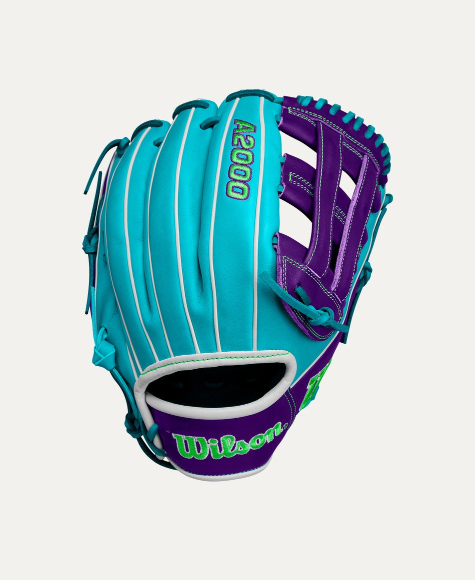 WILSON WINTER 2024 A2000® DW5 12” INFIELD BASEBALL GLOVE