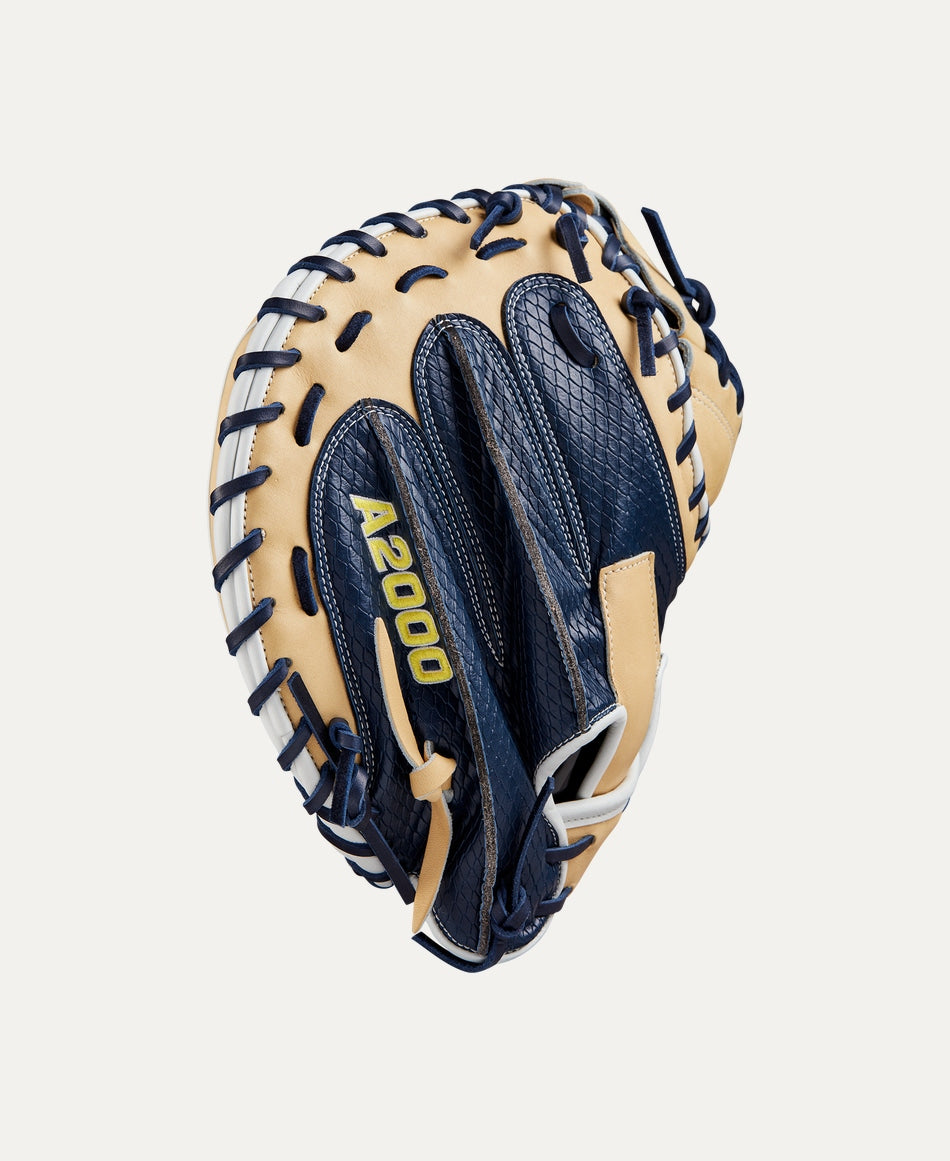 WILSON WINTER 2024 A2000® SA34SS 34” BASEBALL CATCHER'S MITT