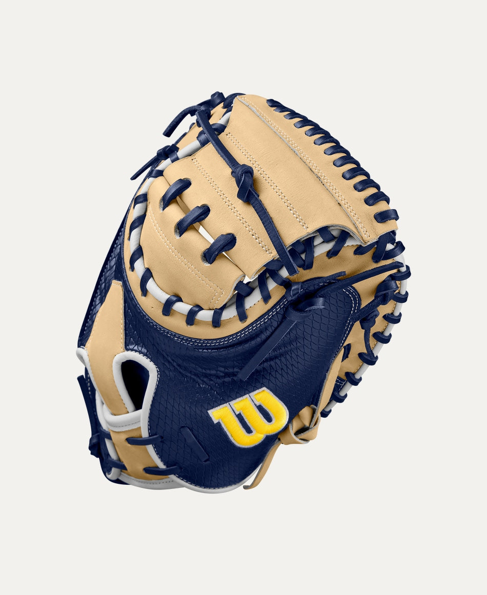 WILSON WINTER 2024 A2000® SA34SS 34” BASEBALL CATCHER'S MITT