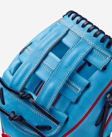 WILSON FALL 2024 A2000® 1750 12.5” OUTFIELD BASEBALL GLOVE