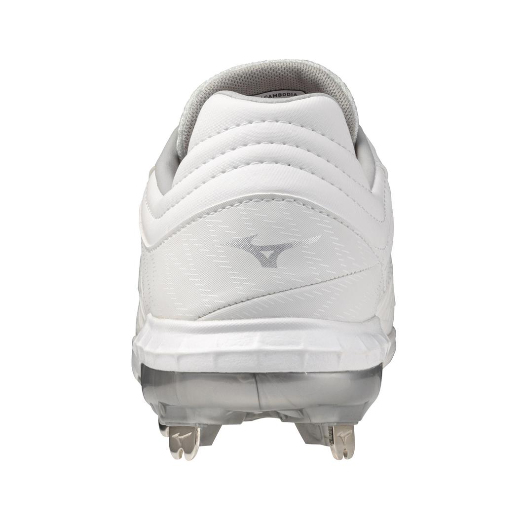 MIZUNO WOMEN'S PRO FP LOW METAL FASTPITCH CLEAT
