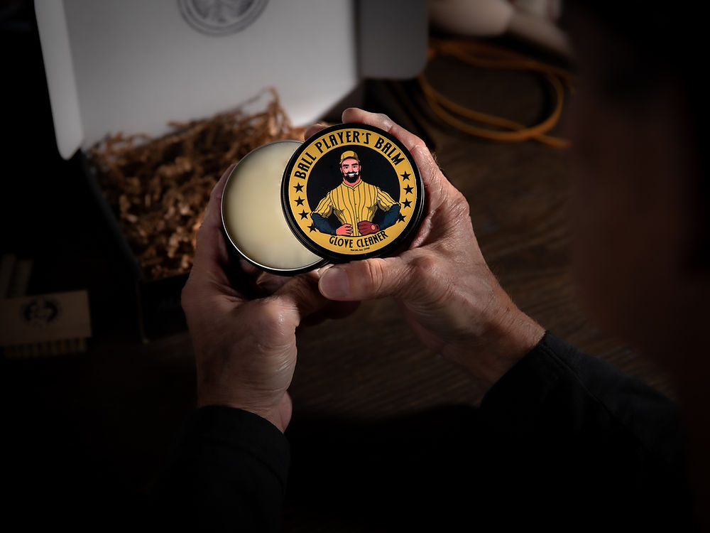 BALL PLAYER'S BALM GLOVE CLEANER