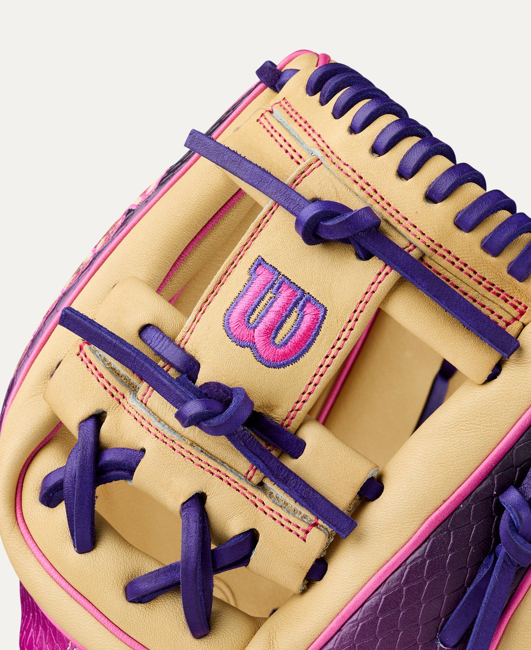 WILSON 2027 A2000® 1720SS 11.5” INFIELD BASEBALL GLOVE