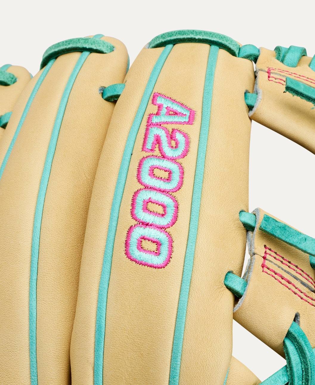 WILSON 2027 A2000® 1975 11.75” INFIELD BASEBALL GLOVE