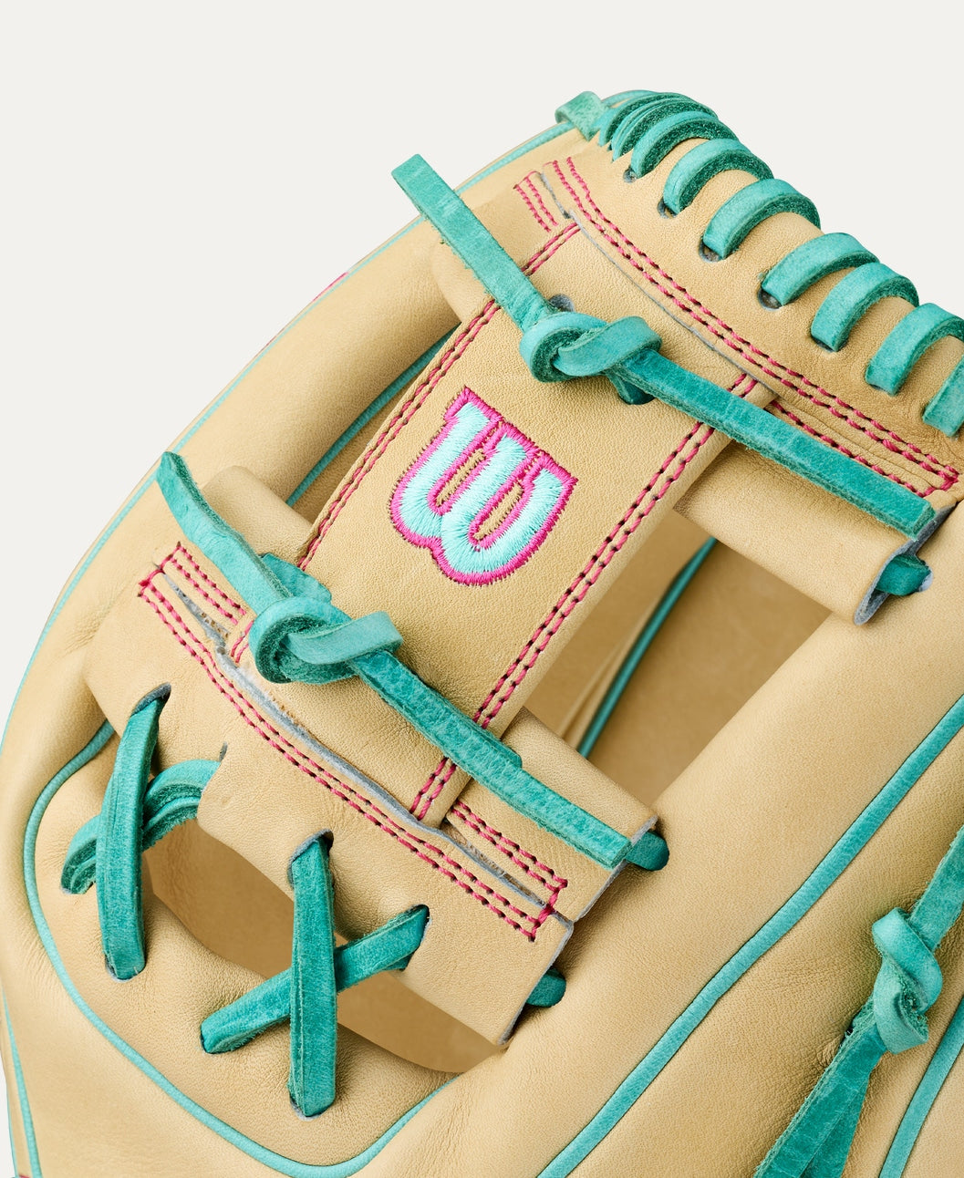 WILSON 2027 A2000® 1975 11.75” INFIELD BASEBALL GLOVE