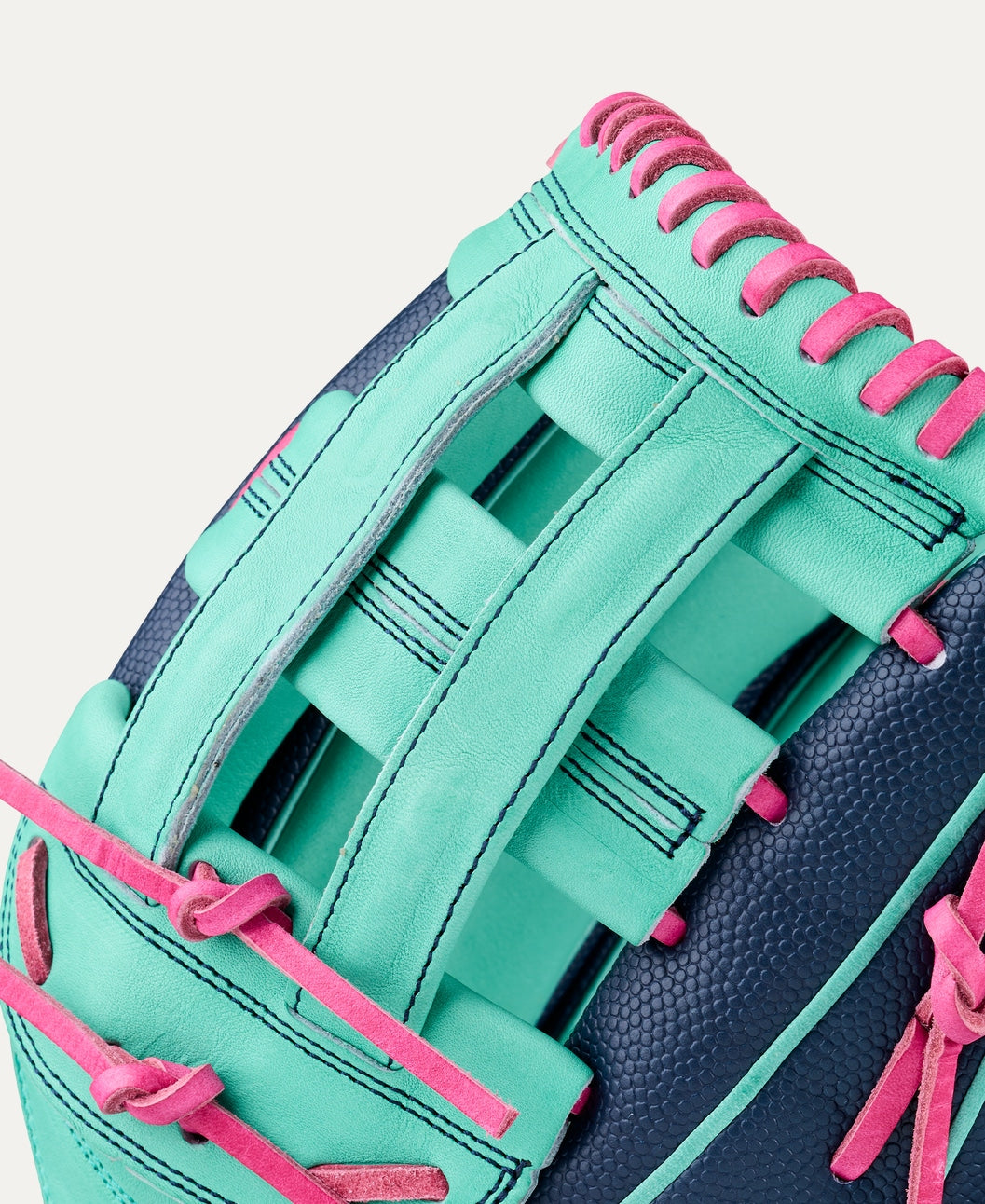 WILSON 2027 A2000® 1750 12.5” OUTFIELD BASEBALL GLOVE