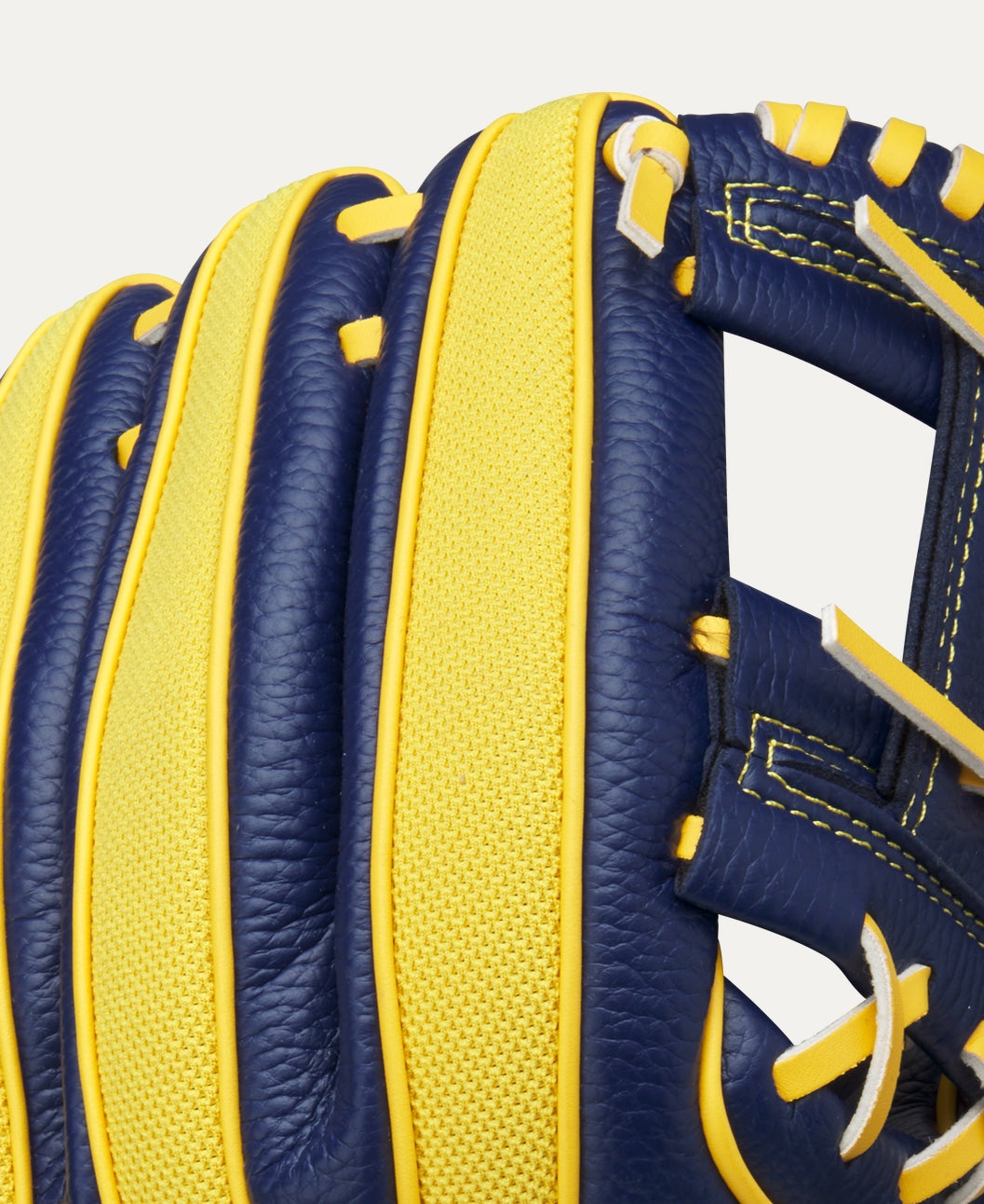 2024 A200™ EZ CATCH™ SAVANNAH BANANAS 10" T-BALL GLOVE