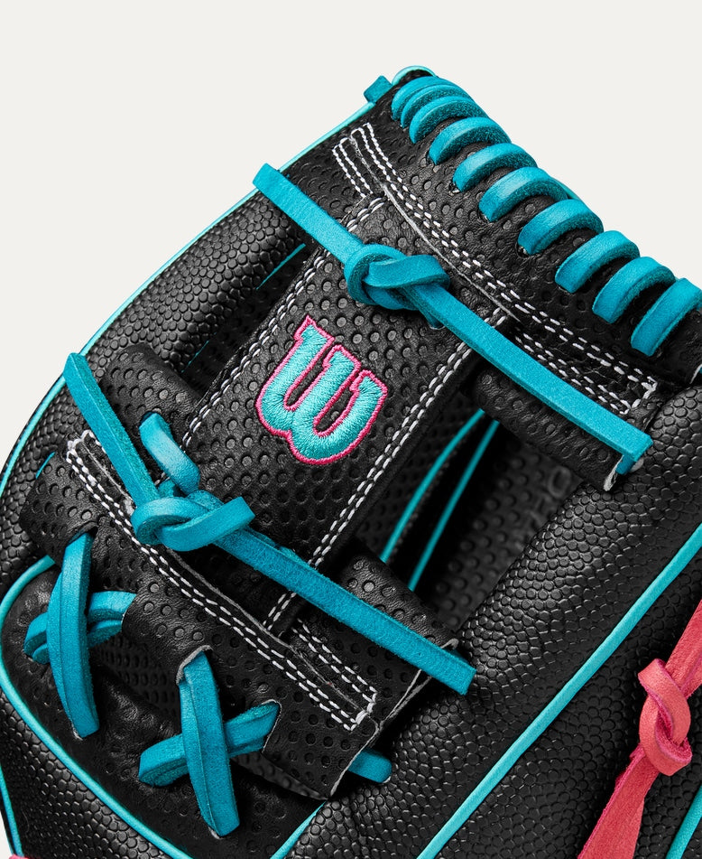 WILSON WINTER 2024 A2000® SC1786SS 11.5” INFIELD BASEBALL GLOVE
