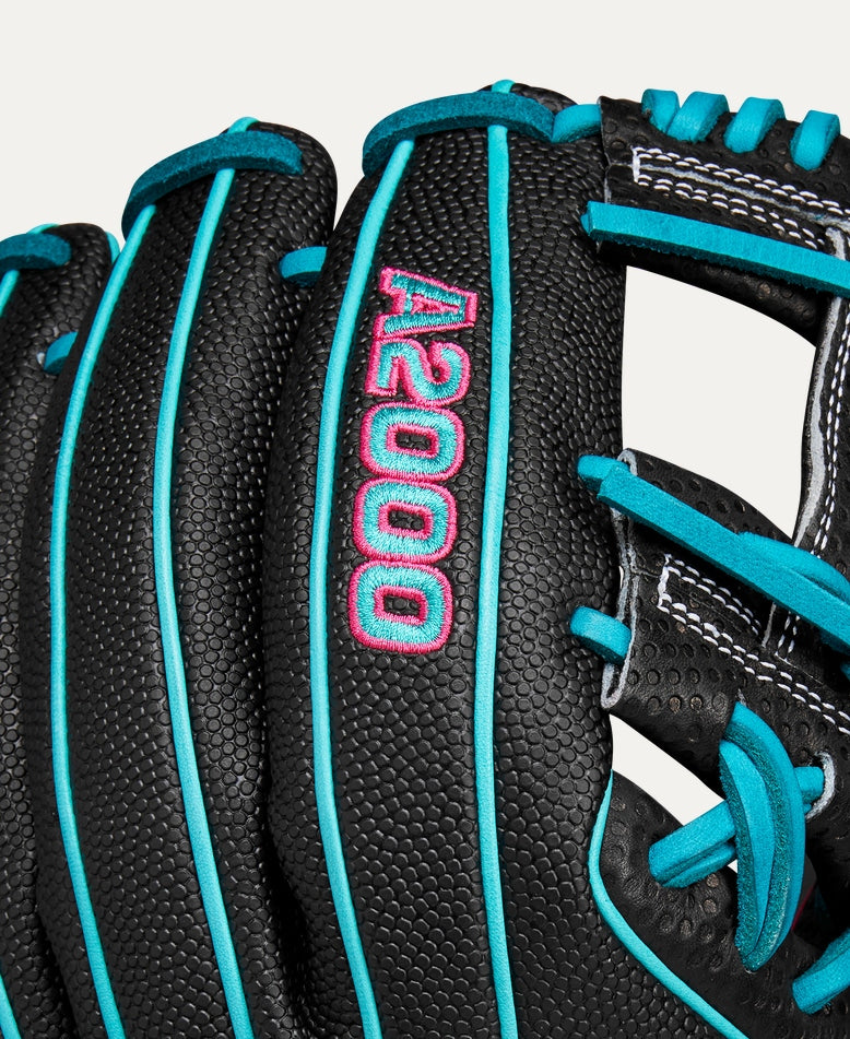WILSON WINTER 2024 A2000® SC1786SS 11.5” INFIELD BASEBALL GLOVE