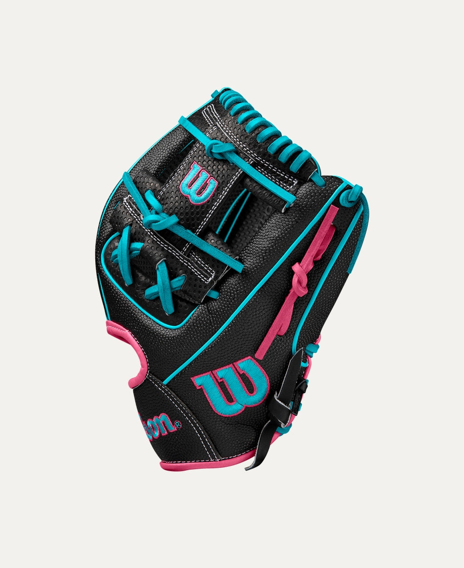 WILSON WINTER 2024 A2000® SC1786SS 11.5” INFIELD BASEBALL GLOVE