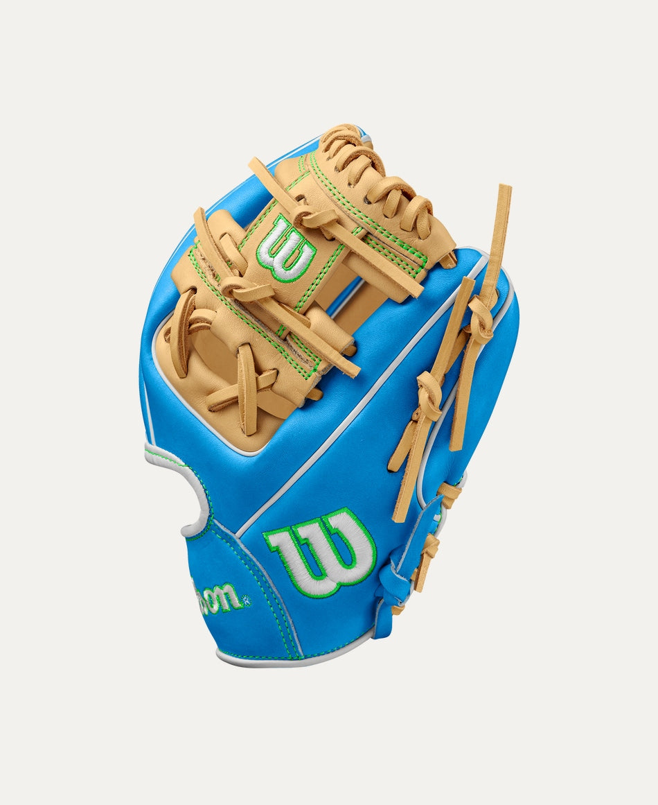 WILSON WINTER 2024 A2000® PF11 11" INFIELD BASEBALL GLOVE