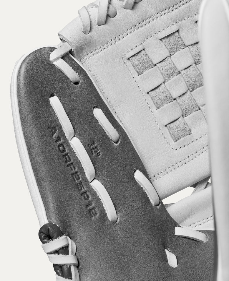 2024-2025 WILSON A1000® P12 PITCHER'S FASTPITCH SOFTBALL GLOVE