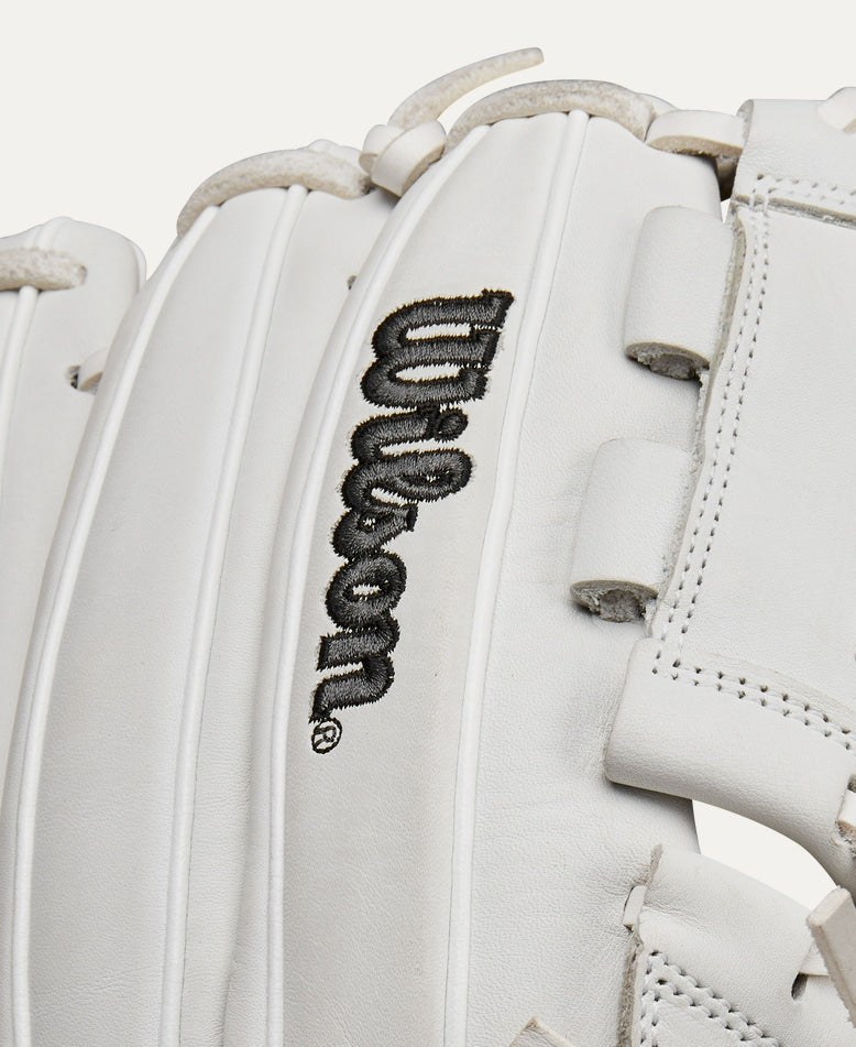 2024-2025 WILSON A1000® P12 PITCHER'S FASTPITCH SOFTBALL GLOVE