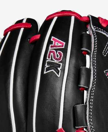 WILSON FALL 2024 A2K® B23 12” PITCHER'S BASEBALL GLOVE