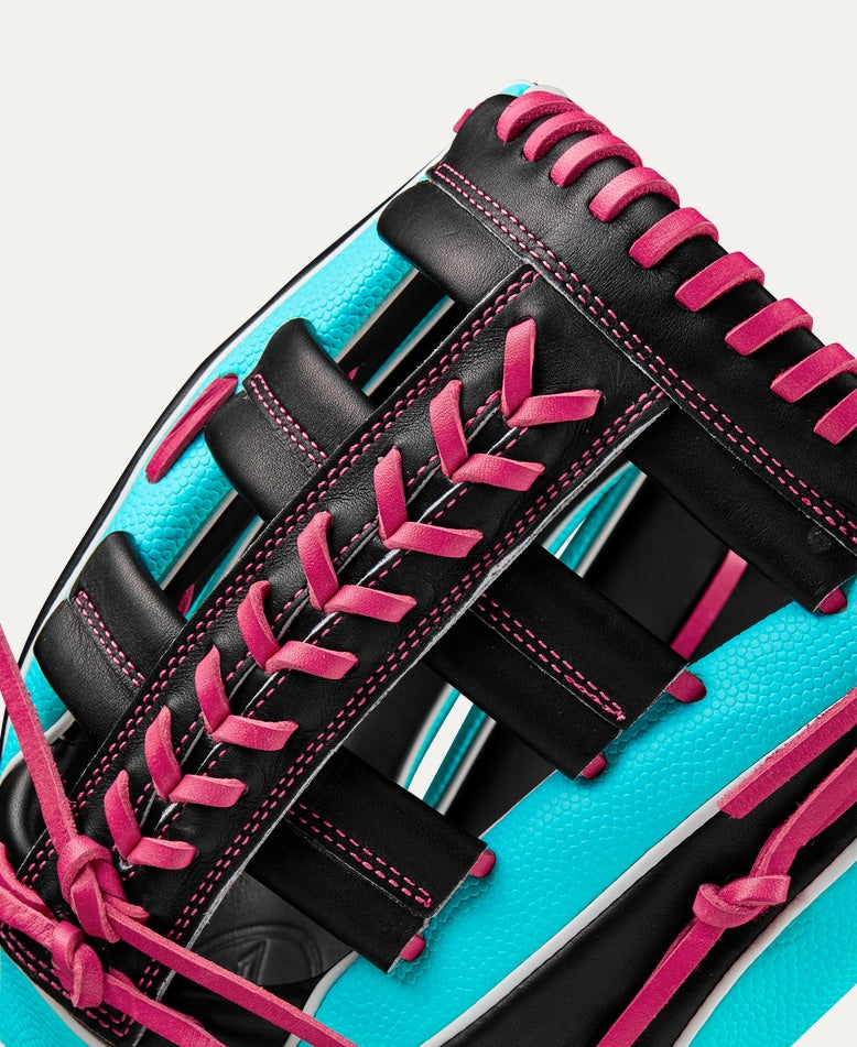 WILSON WINTER 2024 A2K® 1810SS 12.75” OUTFIELD BASEBALL GLOVE