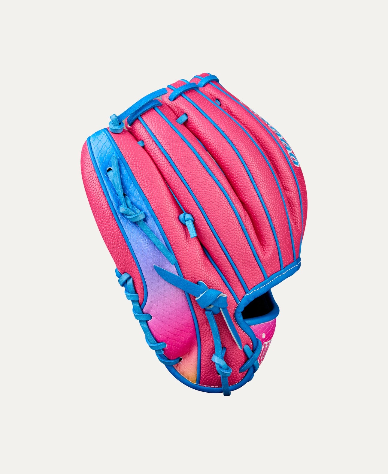 WILSON 2025 LOVE THE MOMENT™ A2000® 1786SS 11.5” INFIELD BASEBALL GLOVE