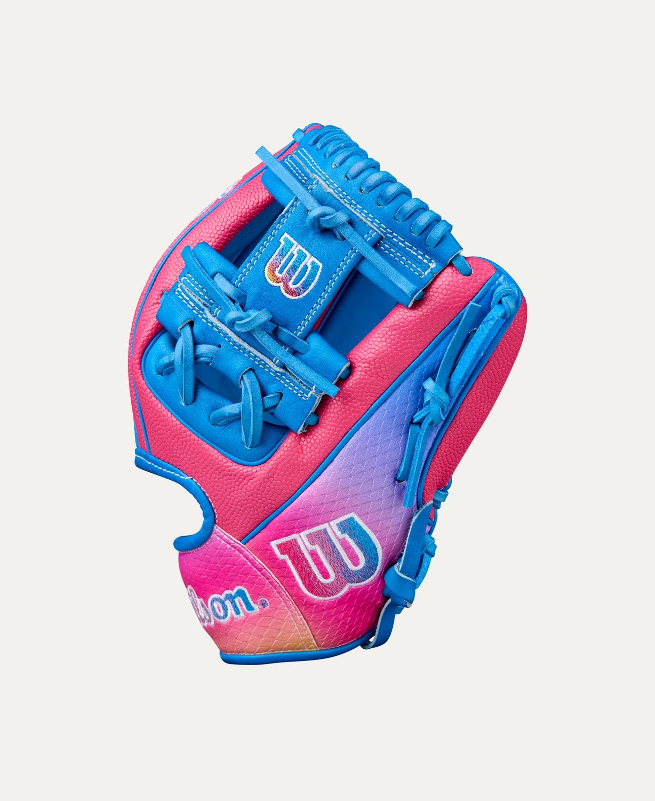 WILSON 2025 LOVE THE MOMENT™ A2000® 1786SS 11.5” INFIELD BASEBALL GLOVE