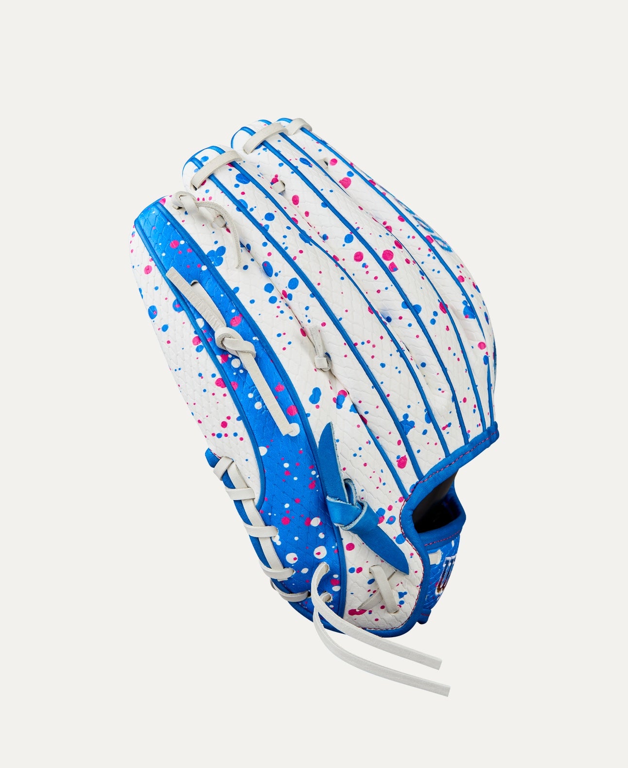 WILSON 2025 LOVE THE MOMENT™ A2000® H12SS 12” INFIELD FASTPITCH SOFTBALL GLOVE