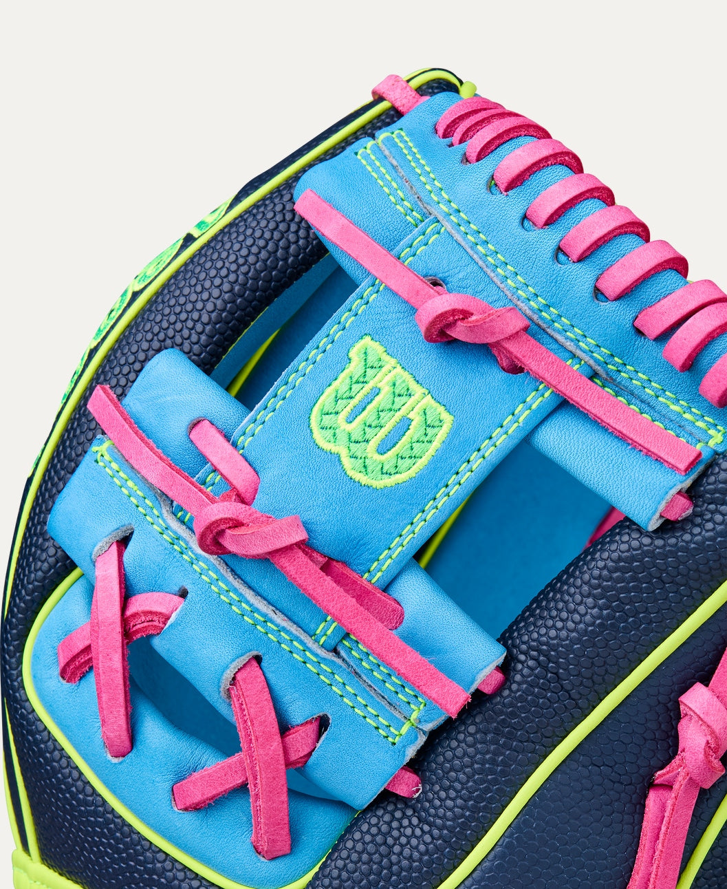 WILSON WINTER 2025 A2000® 1786SS 11.5” INFIELD BASEBALL GLOVE