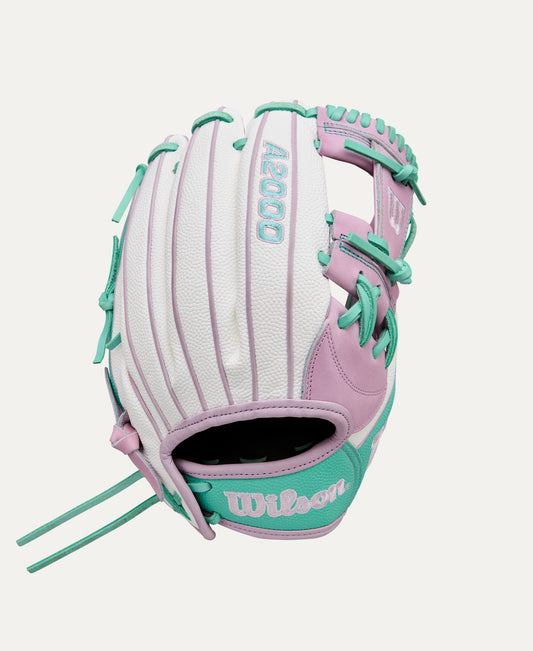 WILSON FALL 2025 A2000® FP1175SS 11.75” INFIELD FASTPITCH SOFTBALL GLOVE