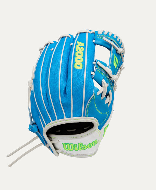 WILSON FALL 2025 A2000® H12SS 12” INFIELD FASTPITCH SOFTBALL GLOVE