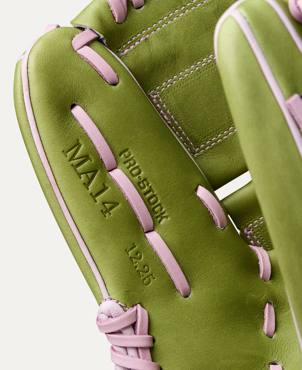 WILSON FALL 2025 A2000® MA14 12.25” PITCHER'S FASTPITCH SOFTBALL GLOVE