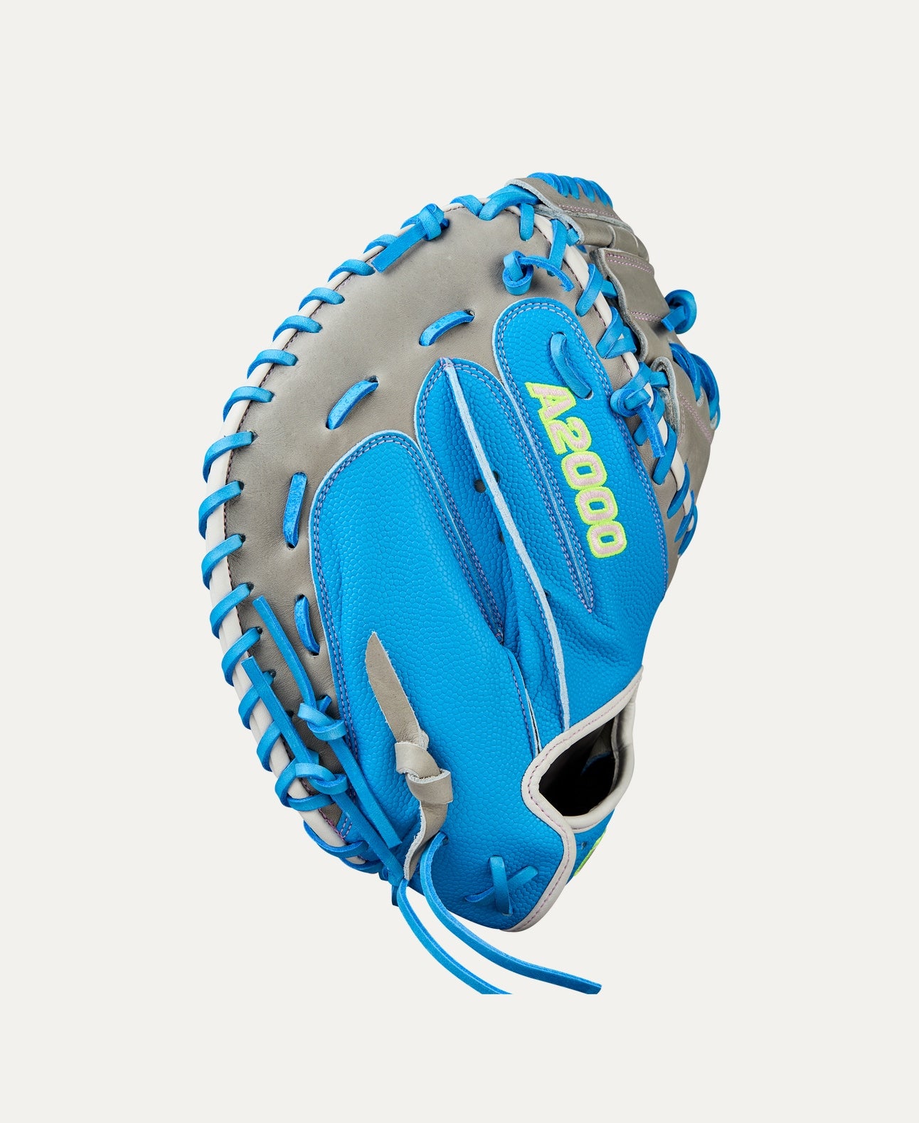 WILSON FALL 2025 A2000® FPCM23SS 34” FASTPITCH SOFTBALL CATCHER'S MITT