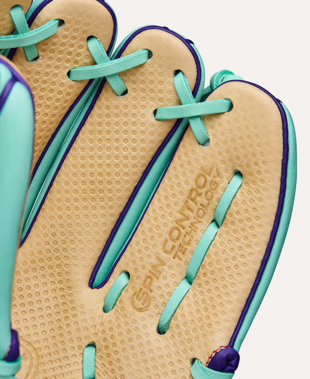 WILSON WINTER 2025 A2000® SC1786 11.5” INFIELD BASEBALL GLOVE