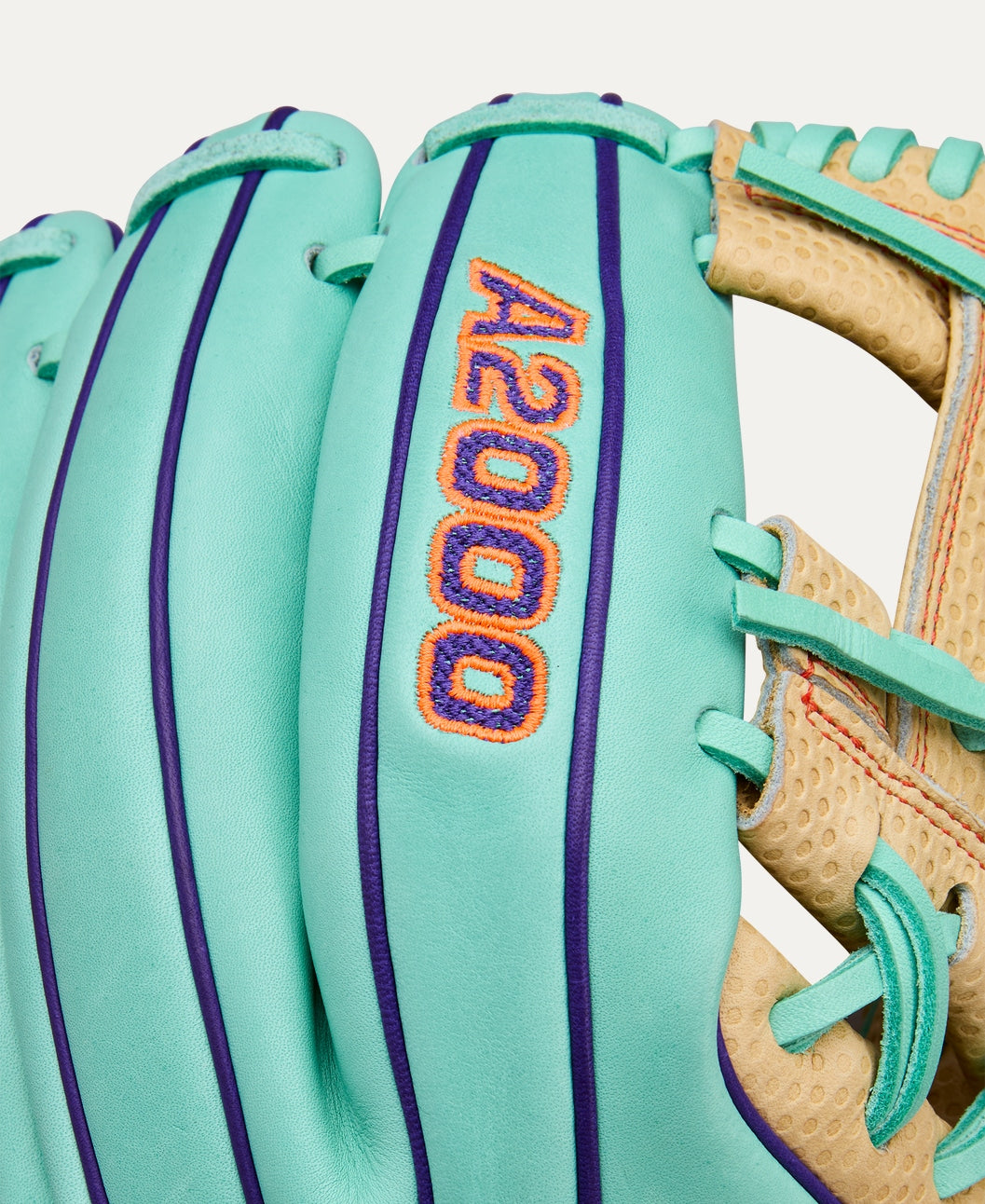 WILSON WINTER 2025 A2000® SC1786 11.5” INFIELD BASEBALL GLOVE