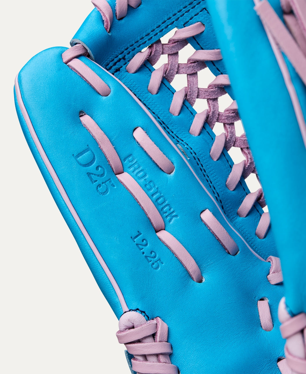 WILSON WINTER 2025 A2000® D25 12.25” PITCHER'S BASEBALL GLOVE