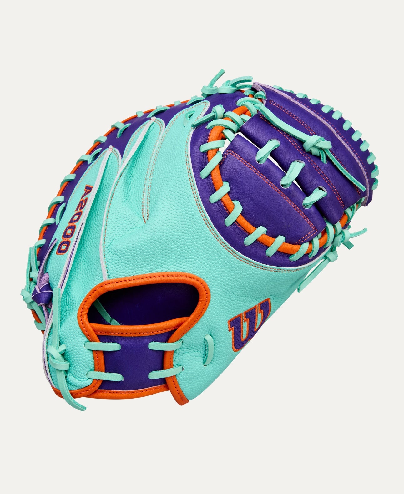 WILSON WINTER 2025 A2000® CM33SS 33” BASEBALL CATCHER'S MITT