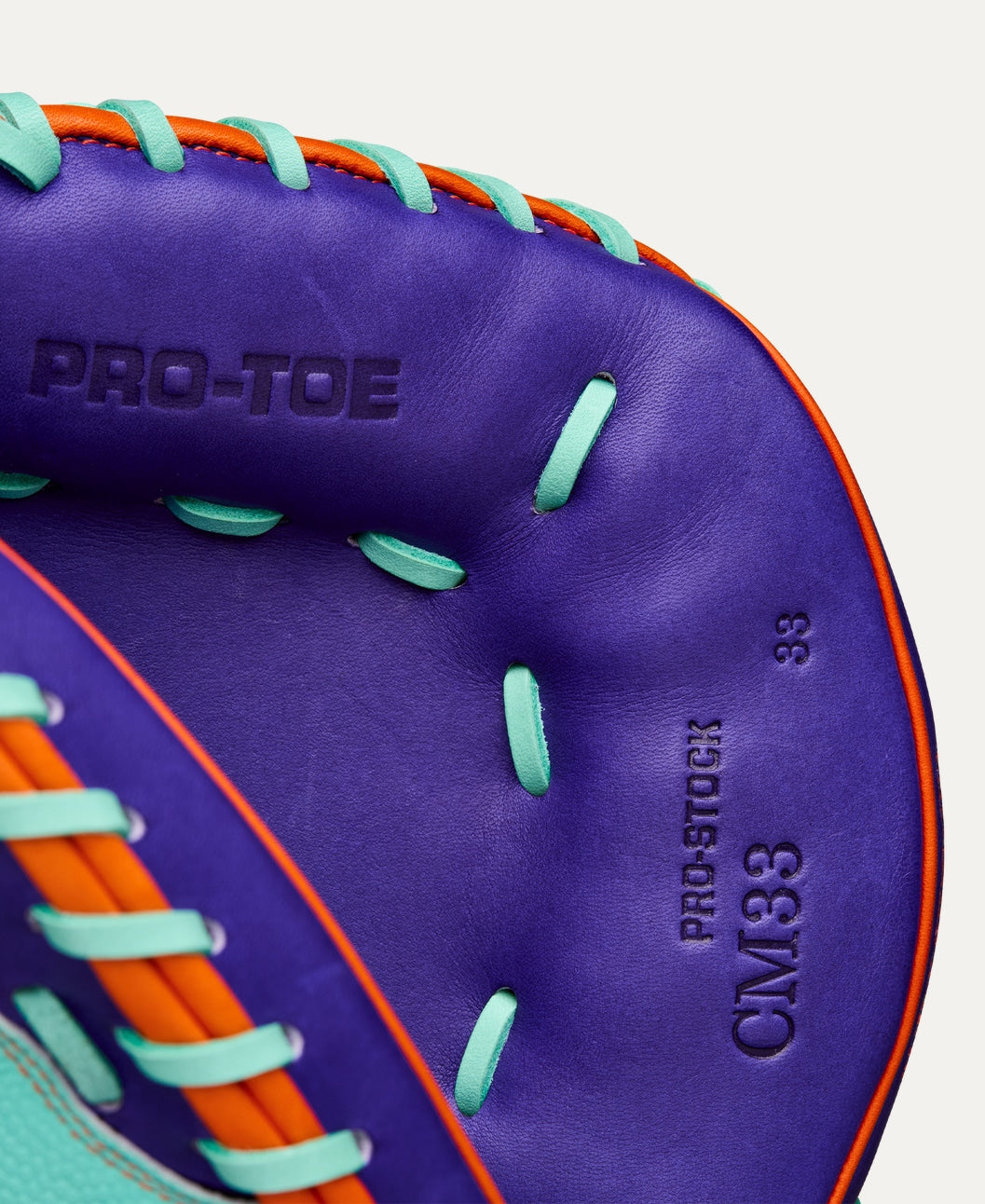 WILSON WINTER 2025 A2000® CM33SS 33” BASEBALL CATCHER'S MITT