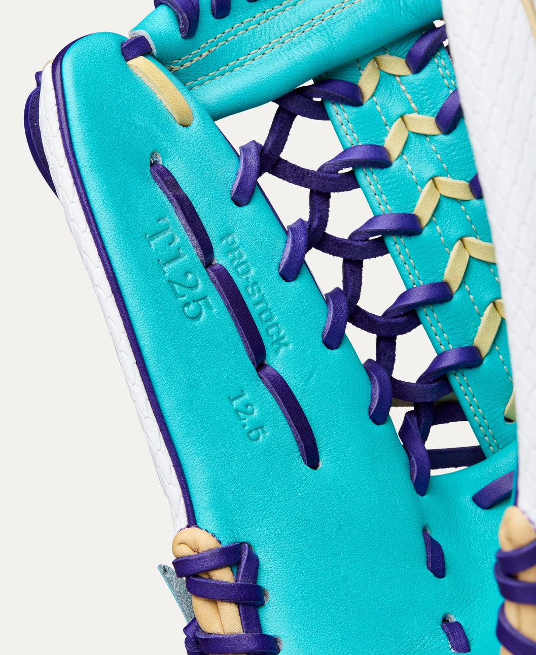 WILSON WINTER 2025 A2000® T125SS 12.5” OUTFIELD FASTPITCH SOFTBALL GLOVE