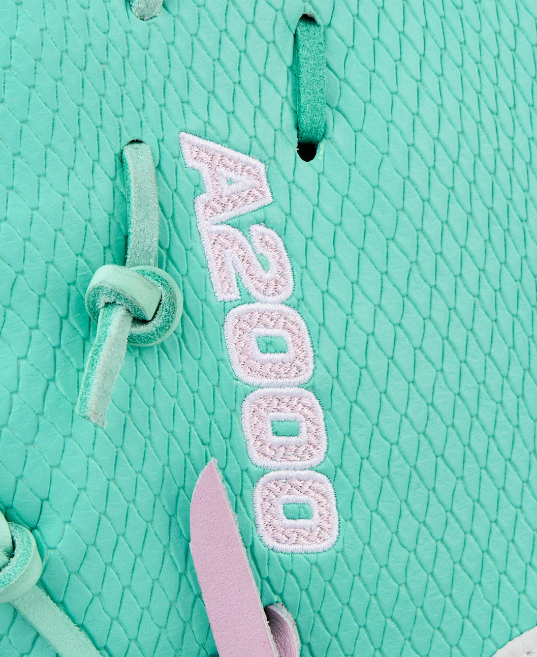 WILSON WINTER 2025 A2000® 1620FPSS 12.5” FASTPITCH SOFTBALL FIRST BASE MITT