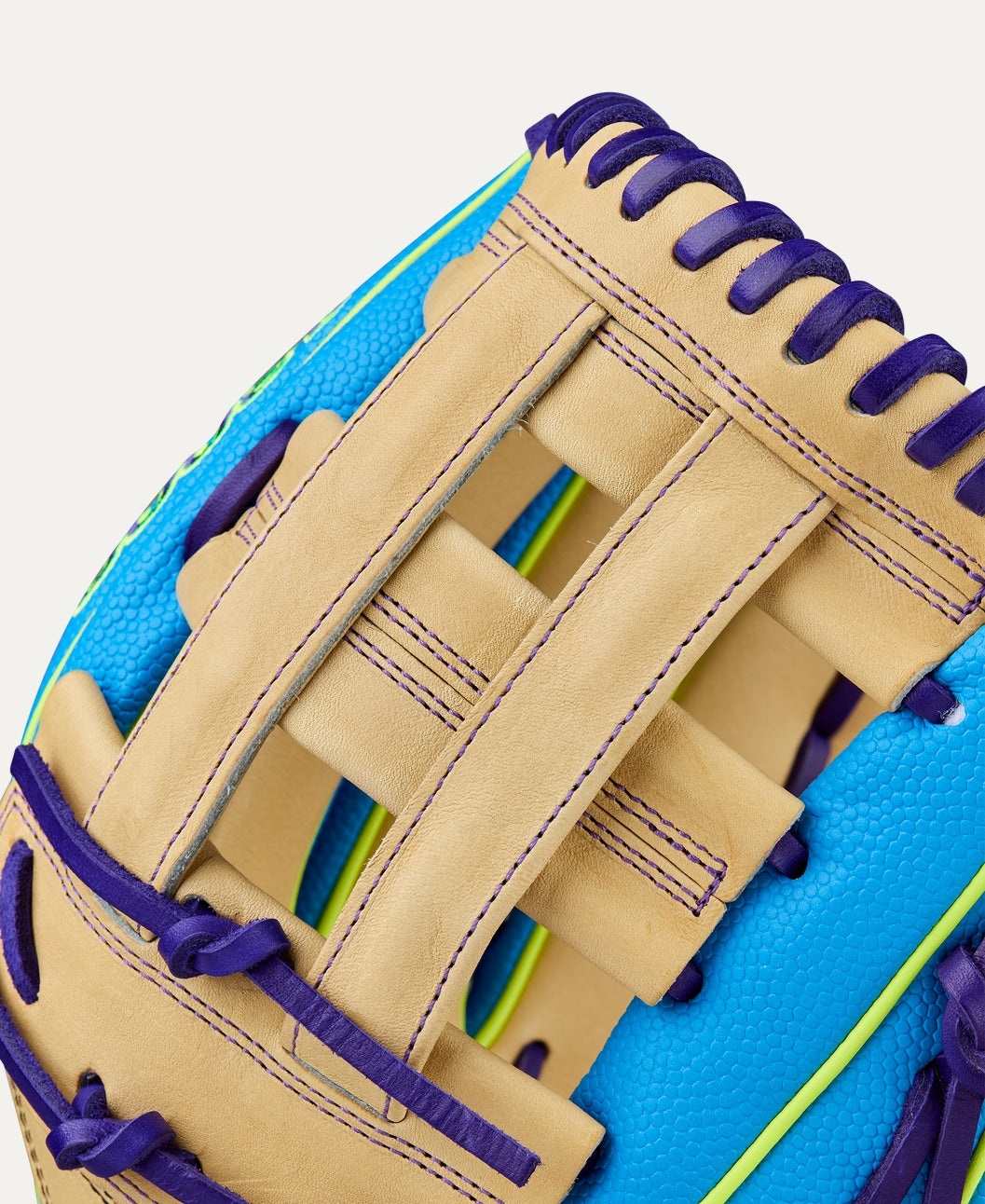 WILSON WINTER 2025 A2000 1750SS 12.5” OUTFIELD BASEBALL GLOVE