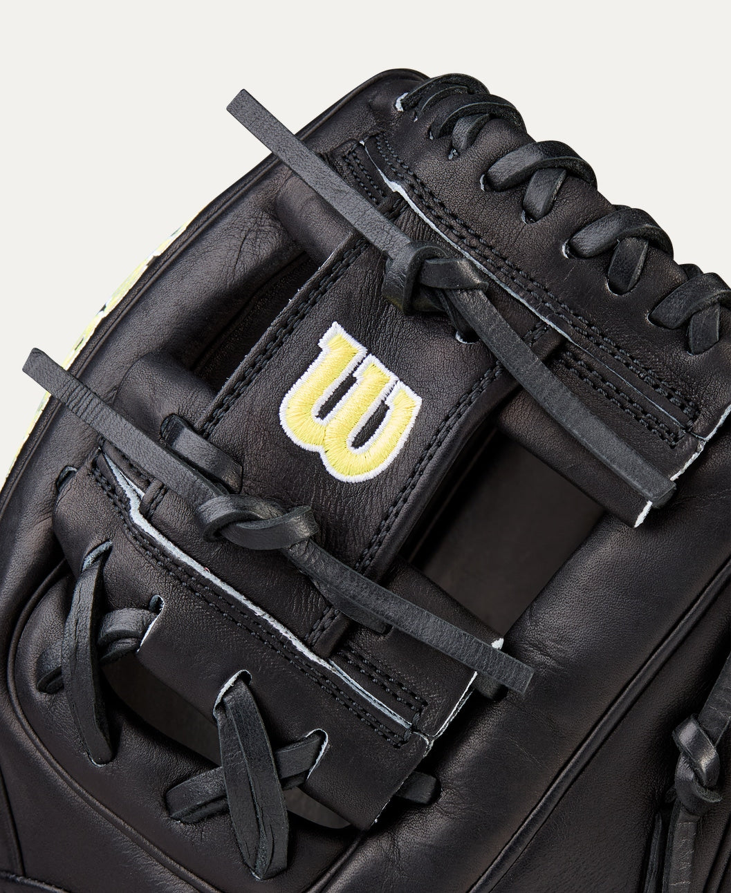 2026 A2000 CLASSICS SERIES 1788 11.25” INFIELD BASEBALL GLOVE
