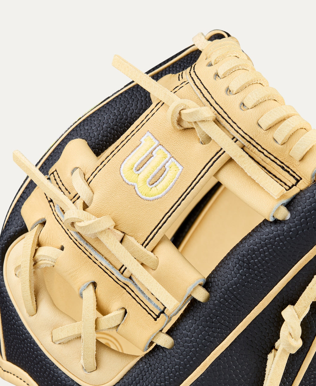 2026 A2000® CLASSICS SERIES 1786 11.5” INFIELD BASEBALL GLOVE