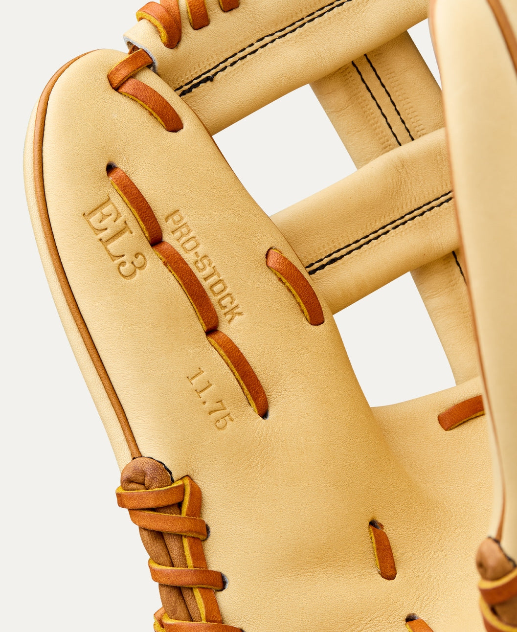 WILSON 2026 A2000® CLASSICS SERIES EL3 11.75” INFIELD GLOVE
