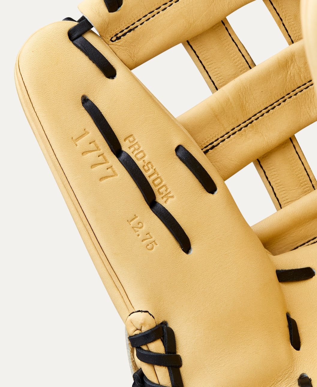 2026 A2000® CLASSICS SERIES 1777 12.75” OUTFIELD GLOVE
