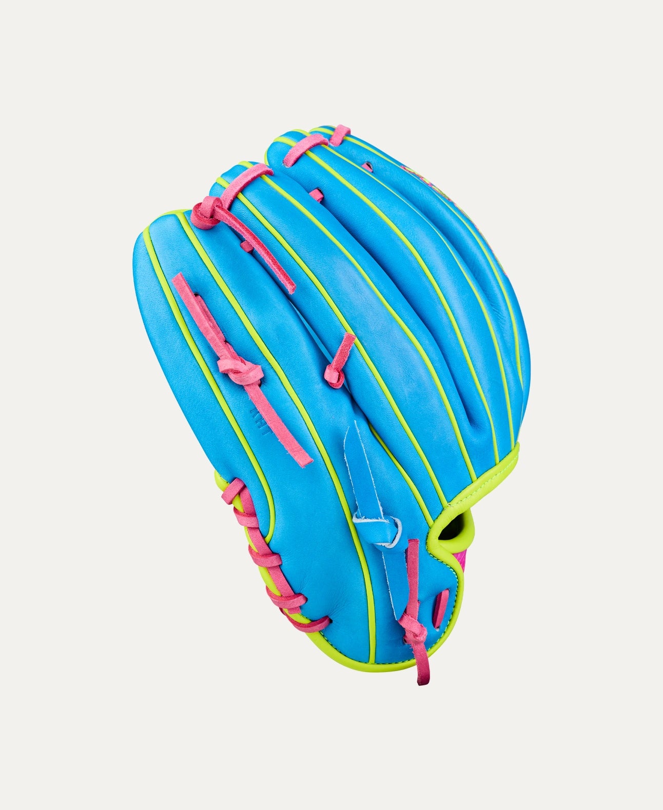 WILSON 2026 LOVE THE MOMENT™ A2000® DP15 11.5” INFIELD BASEBALL GLOVE