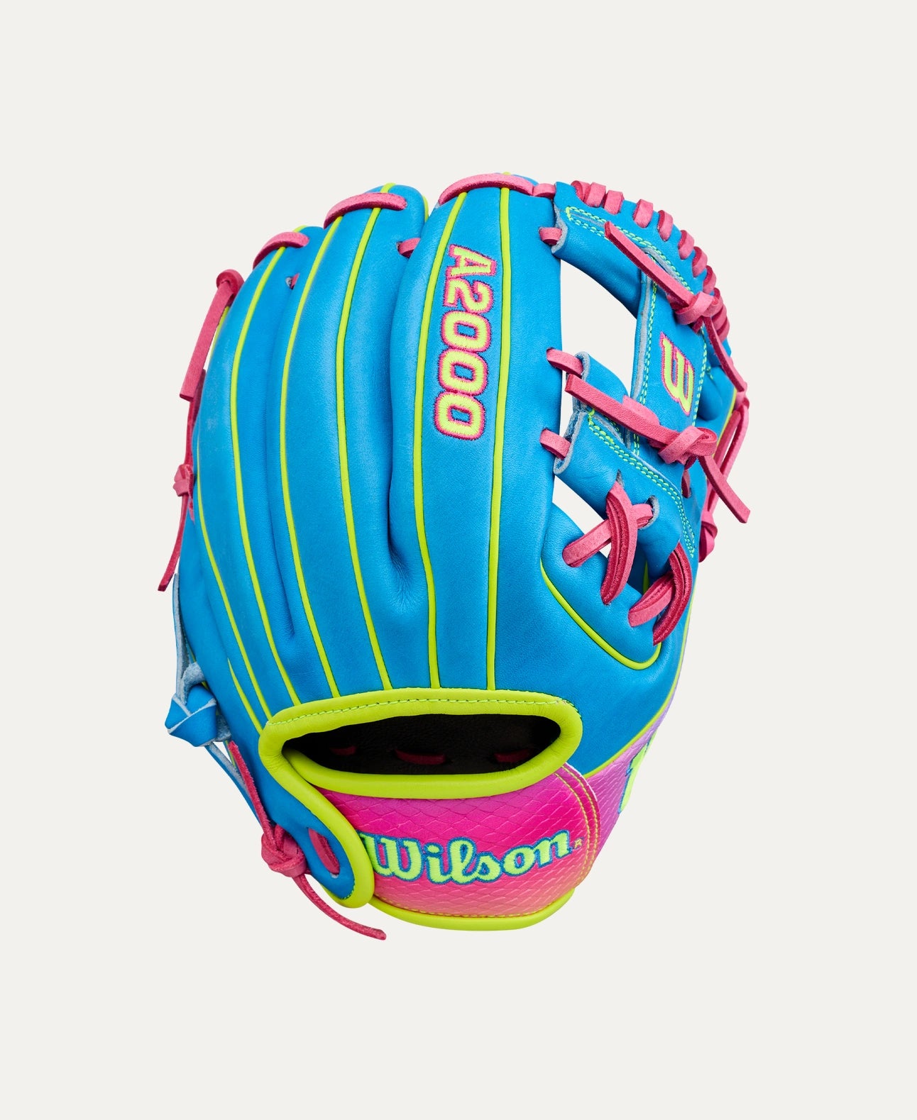 WILSON 2026 LOVE THE MOMENT™ A2000® DP15 11.5” INFIELD BASEBALL GLOVE