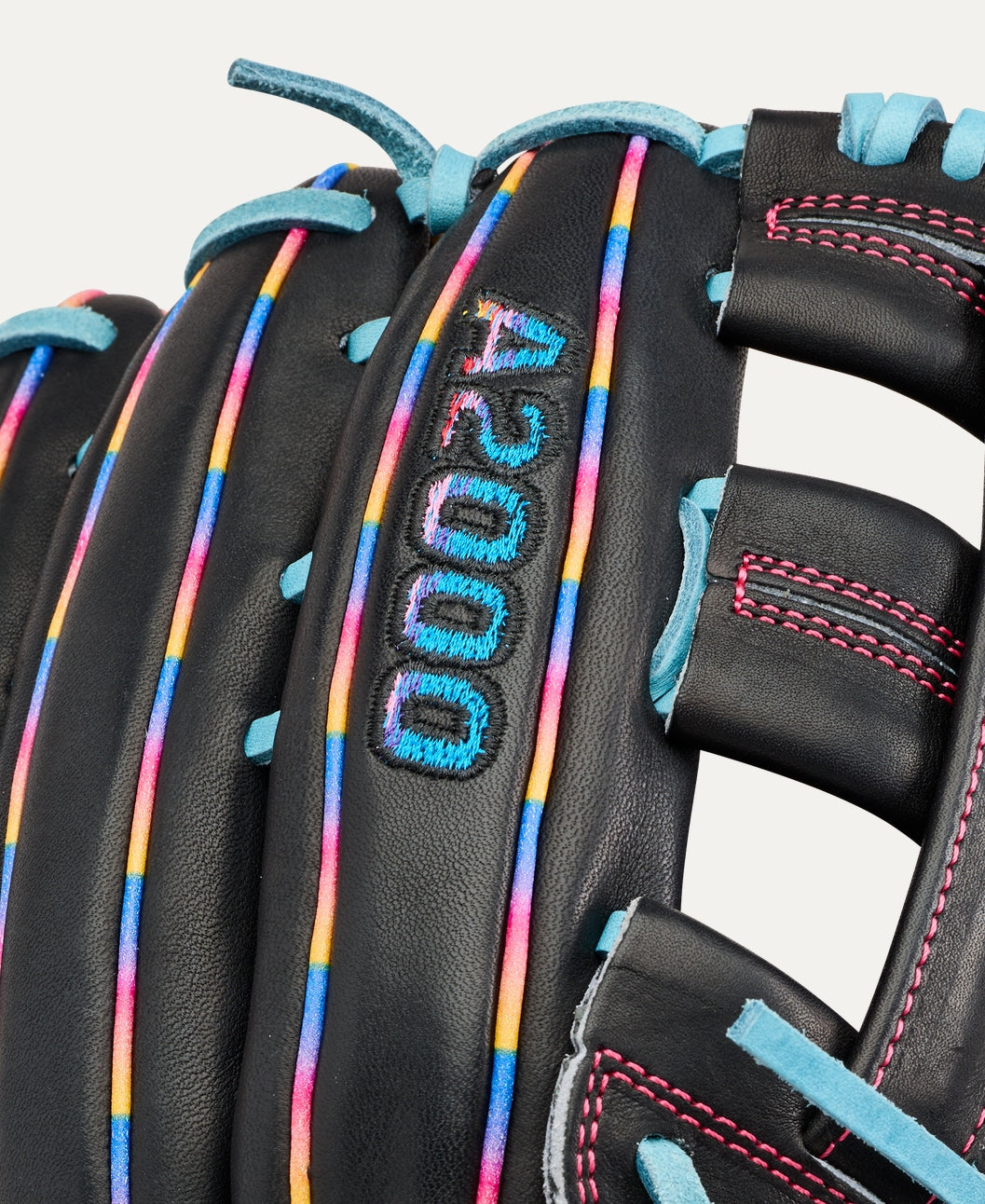 WILSON 2026 LOVE THE MOMENT™ 1750 12.5” OUTFIELD BASEBALL GLOVE