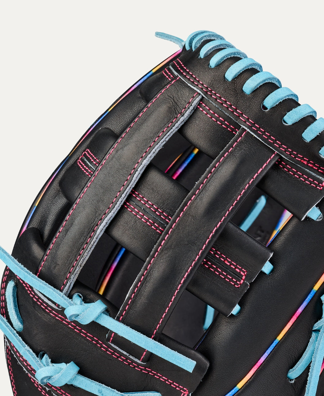 WILSON 2026 LOVE THE MOMENT™ 1750 12.5” OUTFIELD BASEBALL GLOVE