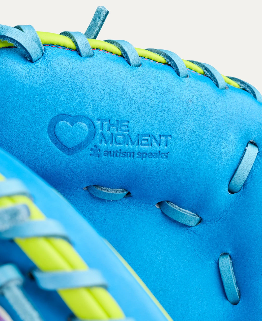WILSON 2026 LOVE THE MOMENT™ A2000® CM33SS 33” BASEBALL CATCHERS MITT