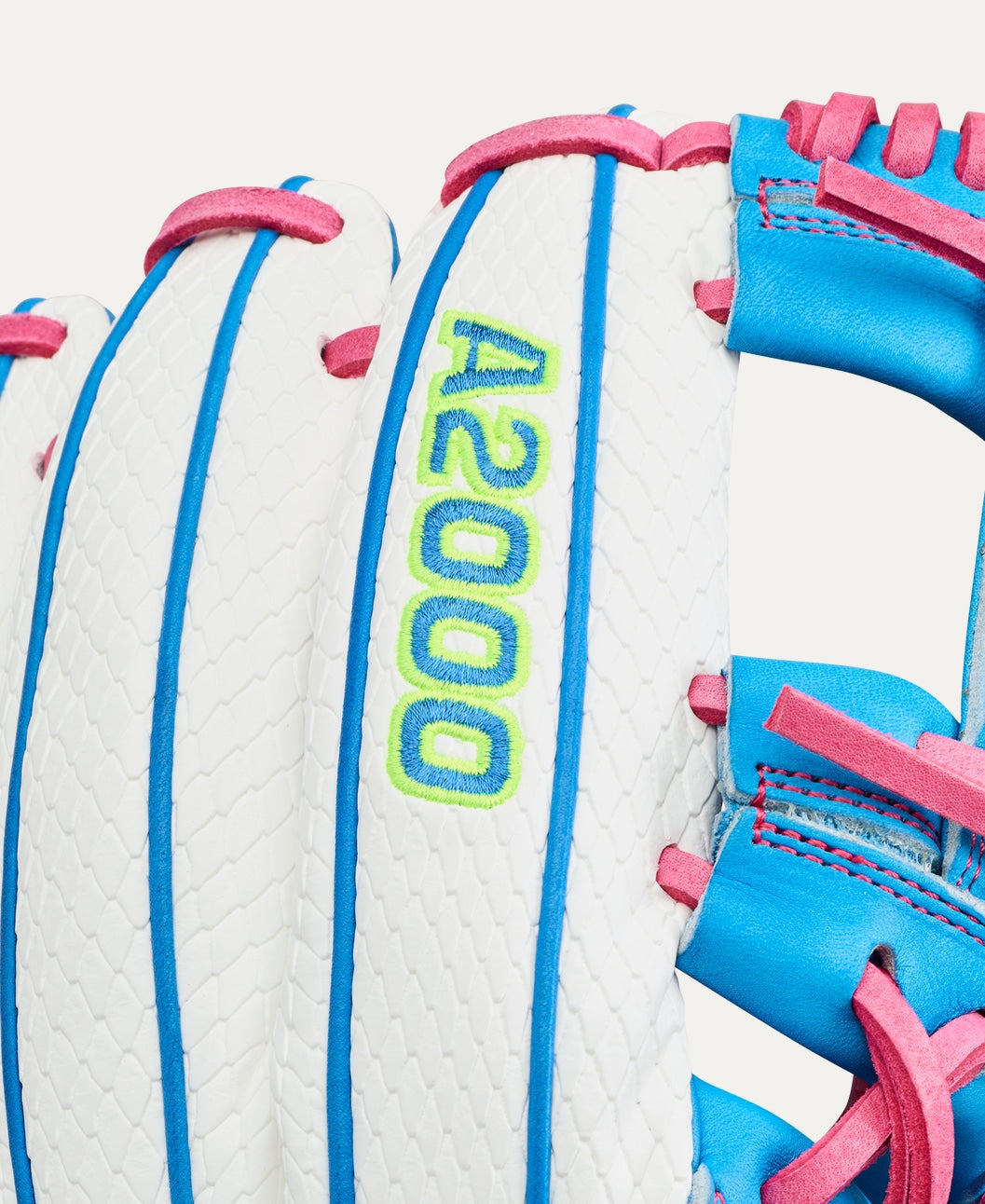 WILSON 2026 LOVE THE MOMENT™ A2000® H12 12” INFIELD FASTPITCH GLOVE