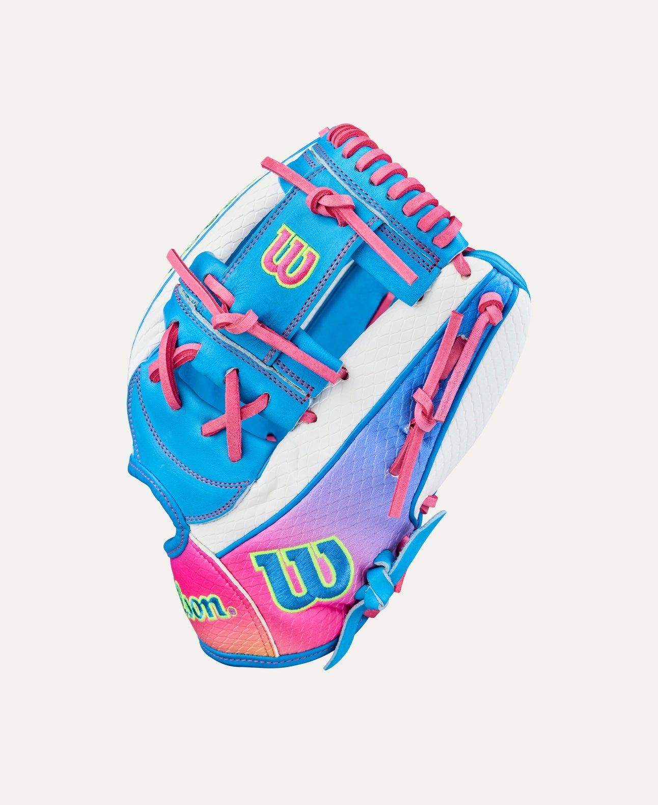 WILSON 2026 LOVE THE MOMENT™ A2000® H12 12” INFIELD FASTPITCH GLOVE