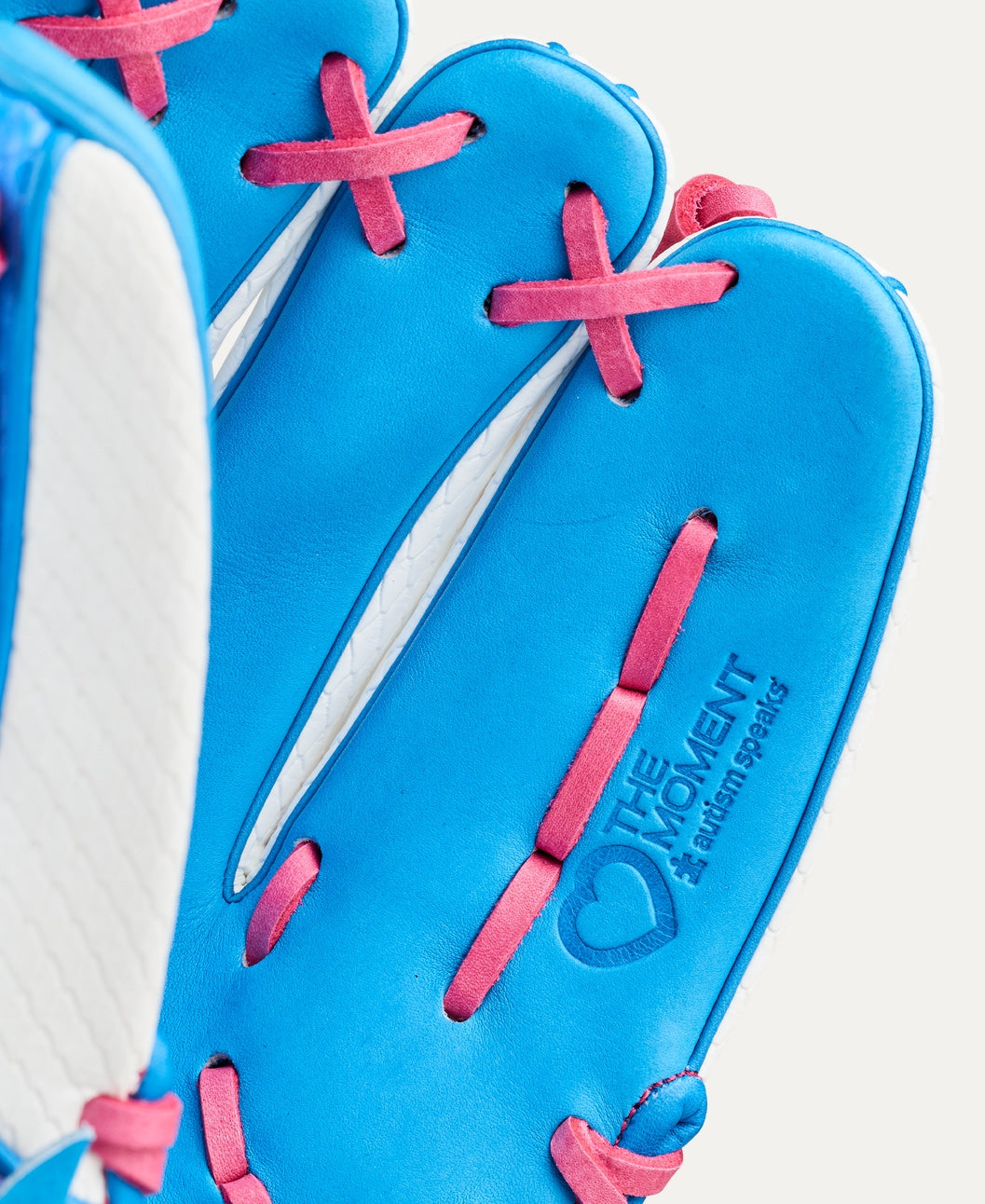 WILSON 2026 LOVE THE MOMENT™ A2000® H12 12” INFIELD FASTPITCH GLOVE