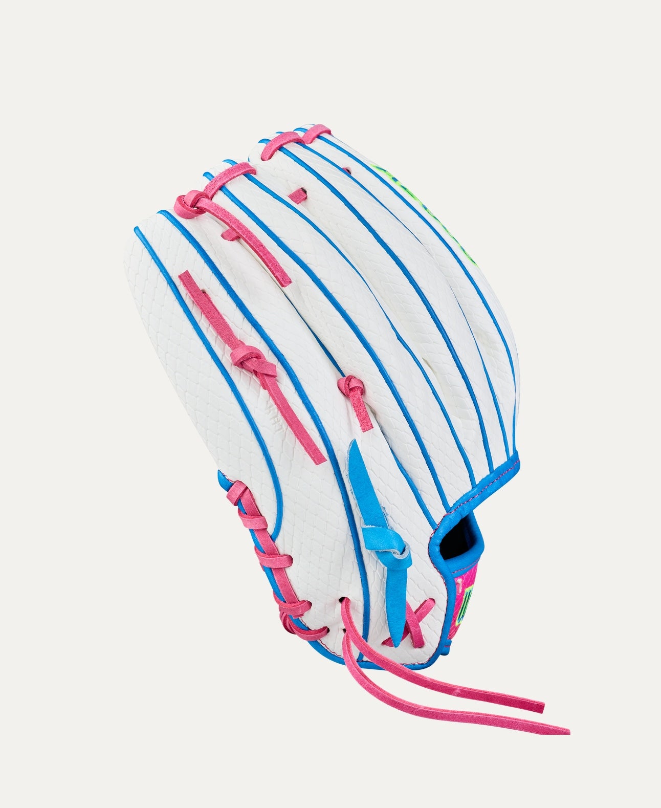 WILSON 2026 LOVE THE MOMENT™ A2000® H12 12” INFIELD FASTPITCH GLOVE