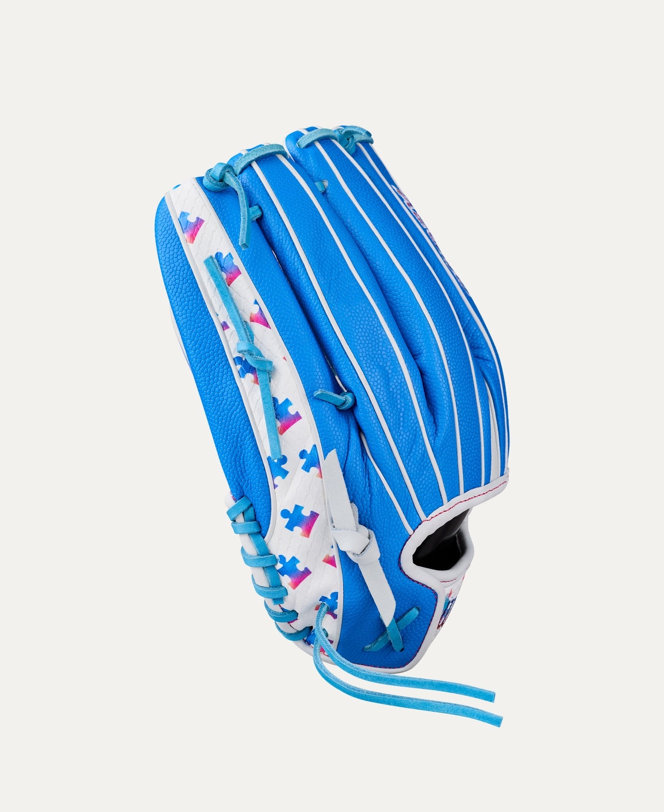 WILSON LOVE THE MOMENT™ A2000 T125 12.5" OUTFIELD FASTPITCH GLOVE